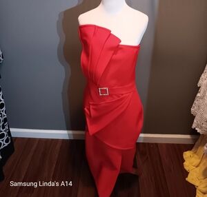 Elegant Red Strapless Dress